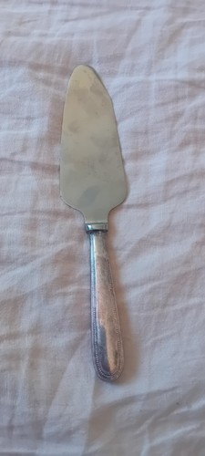 Pelle tarte coupante - pelle,