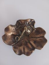 Pipe Alpina et repose pipe en bronze cochon.