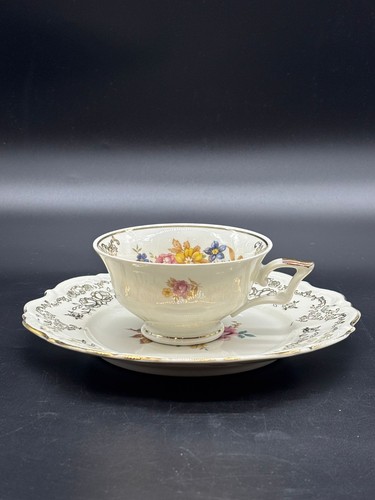 Ancienne tasse soucoupe en - et,