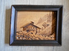 CADRE ANCIEN EN BOIS SCULPTE