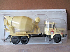 ATLAS IXO CAMION TRANSPORT DE BETON BERLIET  "BETON DE PARIS" 1:43