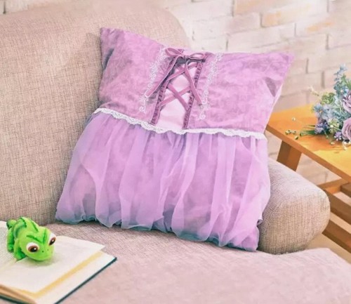Broderie robe coussin - de,