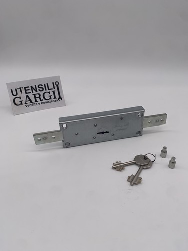 Serrure pour volets - serrure,