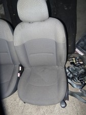 Siège avant gauche pour Clio II Phase 2 5 portes