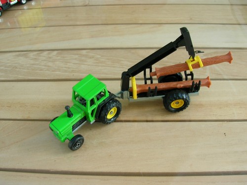 Majorette ensemble tracteur