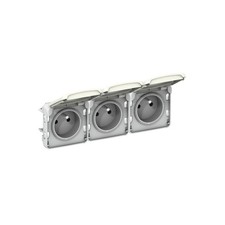 Legrand 069644 Prises 3x2P+T