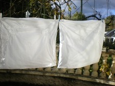 un lot de deux anciennes taies oreiller brodée et lettres 82x70cm