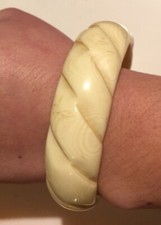 Bracelet en bakélite résine