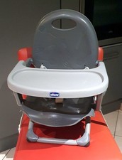 rehausseur de chaise avec tablette  enfant chicco
