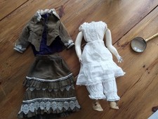 grand corps de poupée ancienne Jumeau de mode parisienne avec robe 