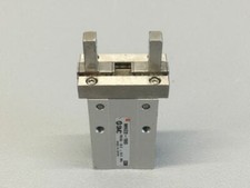 MHZ210D - SMC - MHZ2-10D      /      Pince pneumatique 2 doigts     USED