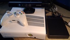 Xbox360 Slim RGH3  HDD 1000 Go Alimentation + 1 Manette + Kinect