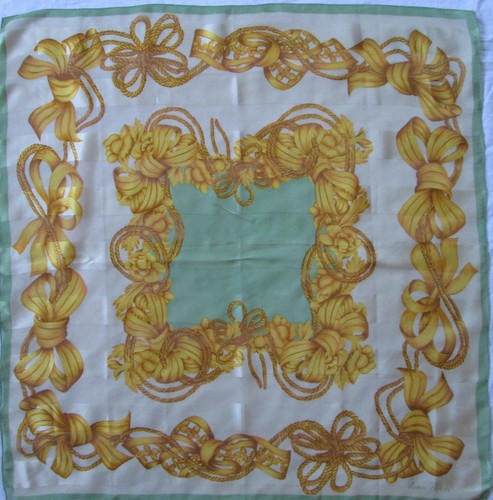 -Superbe foulard mousseline