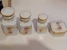 Garniture de toilette en porcelaine de Limoges 1950 signées  état neuf