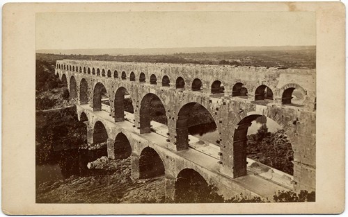 Nimes france roman aqueduct - nimes,