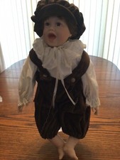 Poupées en porcelaine de