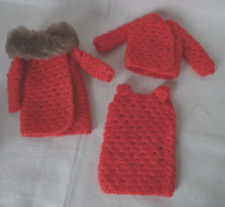 Tenue , vêtements vintages ,manteau robe poupée  mannequin TRESSY MILY BARBIE ..