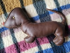 PETIT CHIEN MARRON CUIR SKAÏ