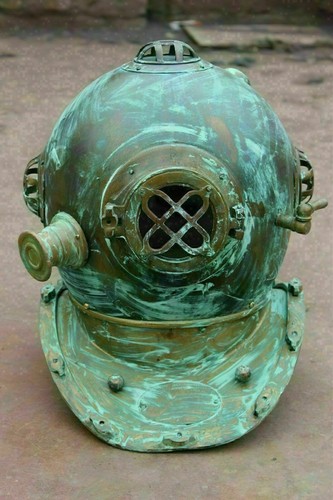 Ancien casque plongée - casque,