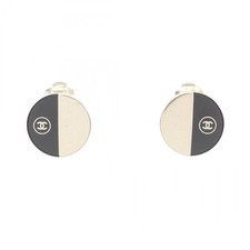 Boucle d'oreille marque CHANEL