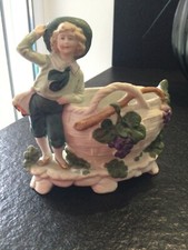 SUJET BISCUIT EN PORCELAINE 