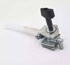 UN ROBINET ESSENCE SUZUKI GSF 1200 BANDIT 1200 GSF1200  2001 2002 2003 2004 2005