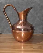 Joli pichet ancien en cuivre