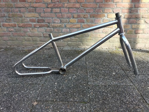 Mongoose supergoose old - mongoose, school