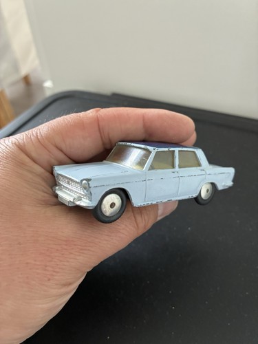Corgi toys 217 fiat 1800 - toys,