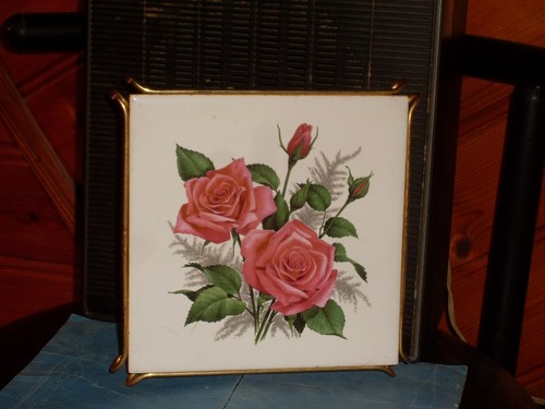 Dessous plat carreau en - dessous, de
