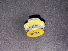 (V5) PINS BADGE ENAMEL VINTAGE COLLECTION LOGO MIDAS VOITURE AUTOMOBILE JAUNE