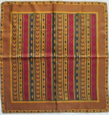 -Superbe Foulard   CHRISTIAN