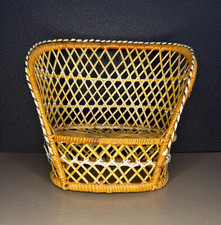 Petite banquette vintage en osier – déco miniature maison de poupée rétro