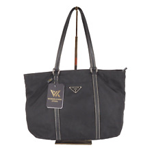 Sac shopping design de luxe Prada Tessuto Nylon Medium Tote Noir OP : 970 €