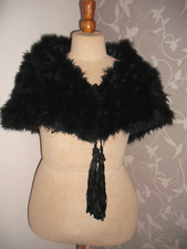 Rare ancienne cape couvre épaules mantelet noir en plumes époque Napoléon III