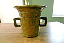 Ancien mortier en bronze avec