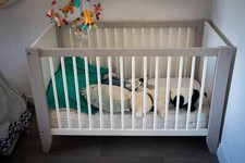 Lit à barreau + Matelas 60 x 120 hypoallergénique + oreiller