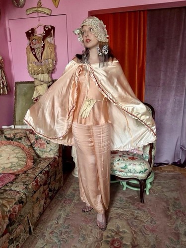 1960s peachy satin - 1960s,