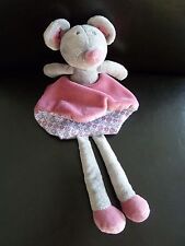 C7- DOUDOU PLAT ROND TAO TAPE A L'OEIL SOURIS ROSE GRIS DESSOUS DE LA ROBE FLEUR