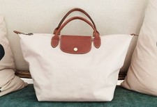Véritable sac longchamp le pliage beige