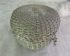 BOÎTE en fils de métal