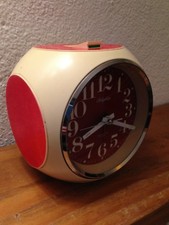 magnifique  réveil  Vintage  des années 70's 