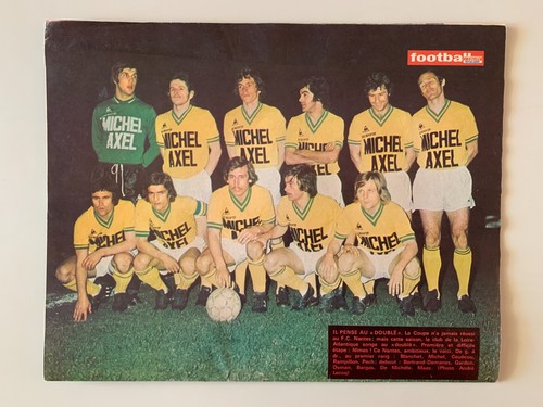 Photo football magazine - photo,