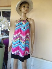 ROBE D ETE LEGERE COLOREE  A PETITES BRETELLES T M 38/40  NEUVE 