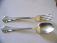 1 fourchette et 1 cuillère à