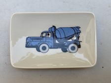 Automobilia Automobile Cendrier Porcelaine limoges camion Unic bétonnière TP