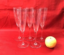 1 flute à champagne en