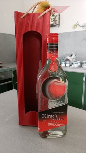 Bouteille kirsch wasser eau - eau, de