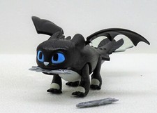 Petit Dragon Noir Avec Des Yeux Bleus - Mignon ! - Playmobil Vers Film Dragons