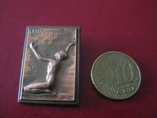 BROCHE BADGE " FETE NATIONALE SUISSE "  1947   HUGUENIN LOCLE